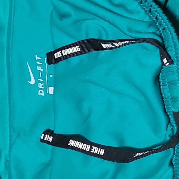 NIKE DRI-FIT REFLECTIVE SWOOSH LOGO LINED MESH ZIP POCKET ATHLETIC RUNNING SHORT - Picture 7 of 11